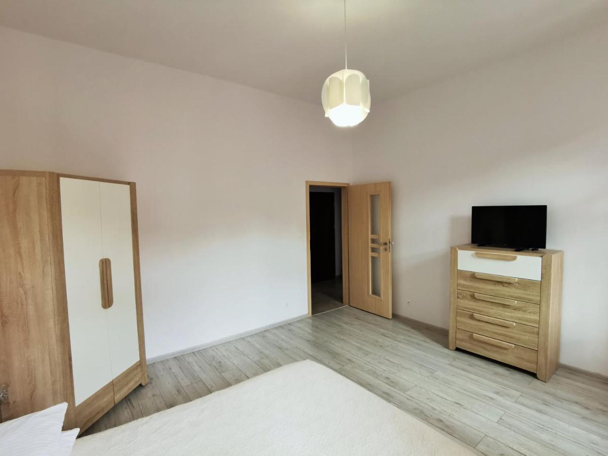 Apartament Seven Lägenhet Legnica Exteriör bild