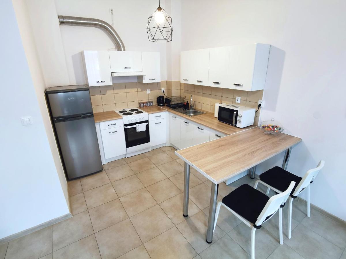 Apartament Seven Legnica Exteriör bild